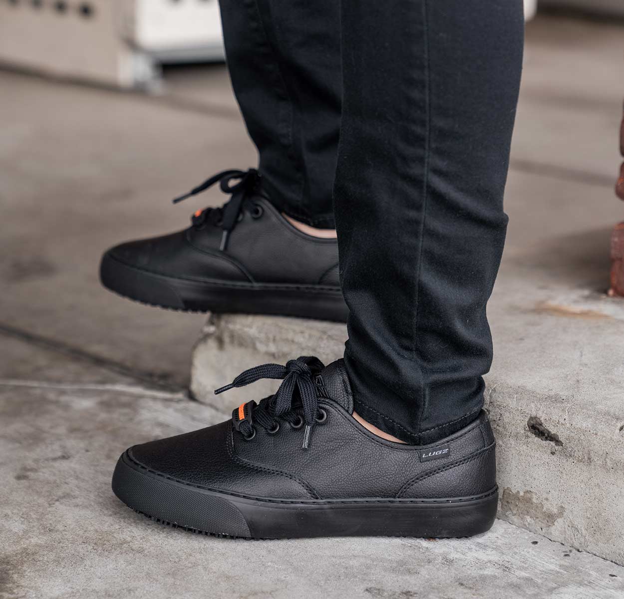 Men's Lear Slip Resistant Sneaker - Image 6